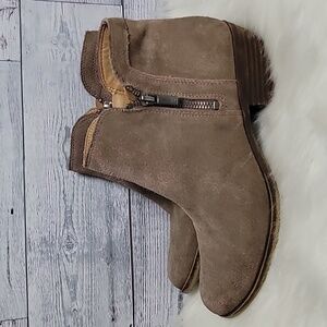 Lucky Brand Breah Tan Suede Booties Sz 10
